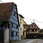 Bed & Breakfast La Cour Des Amis 3*