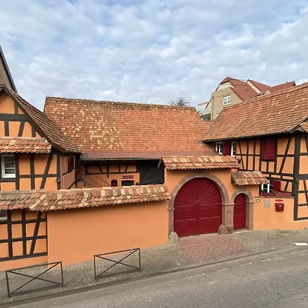 La Cour Des Amis
