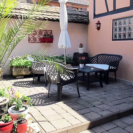 Bed & Breakfast La Cour Des Amis