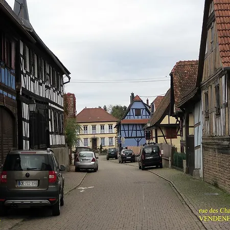 Frühstückspension La Cour Des Amis