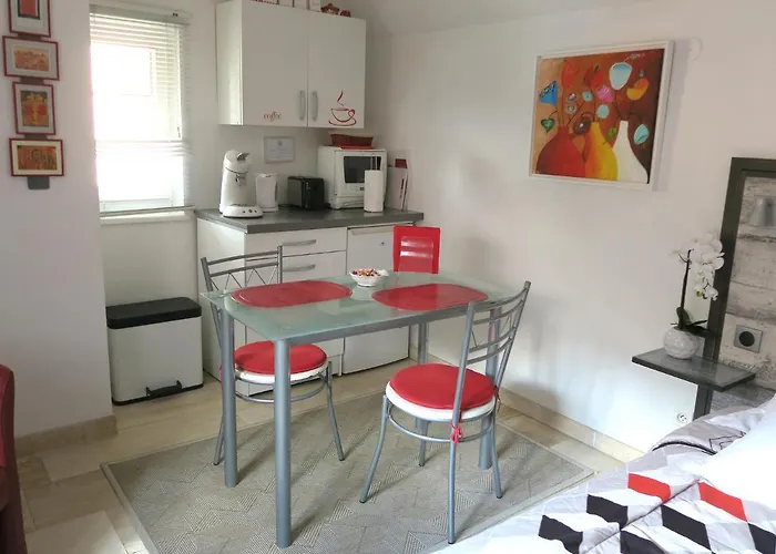 Bed & Breakfast La Cour Des Amis