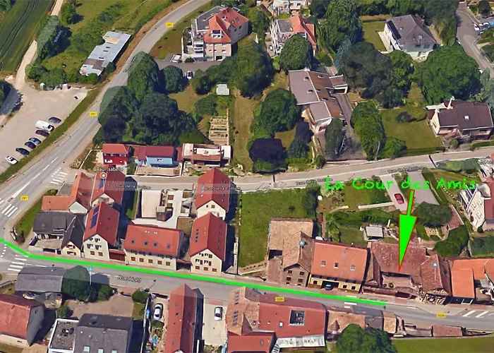 La Cour Des Amis Bed & Breakfast